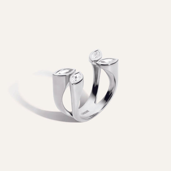 Main Character Ring - LÚDERE