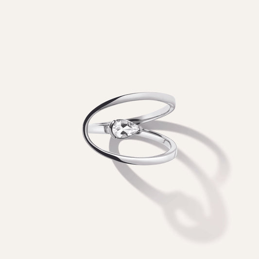 Plot Twist Ring - LÚDERE