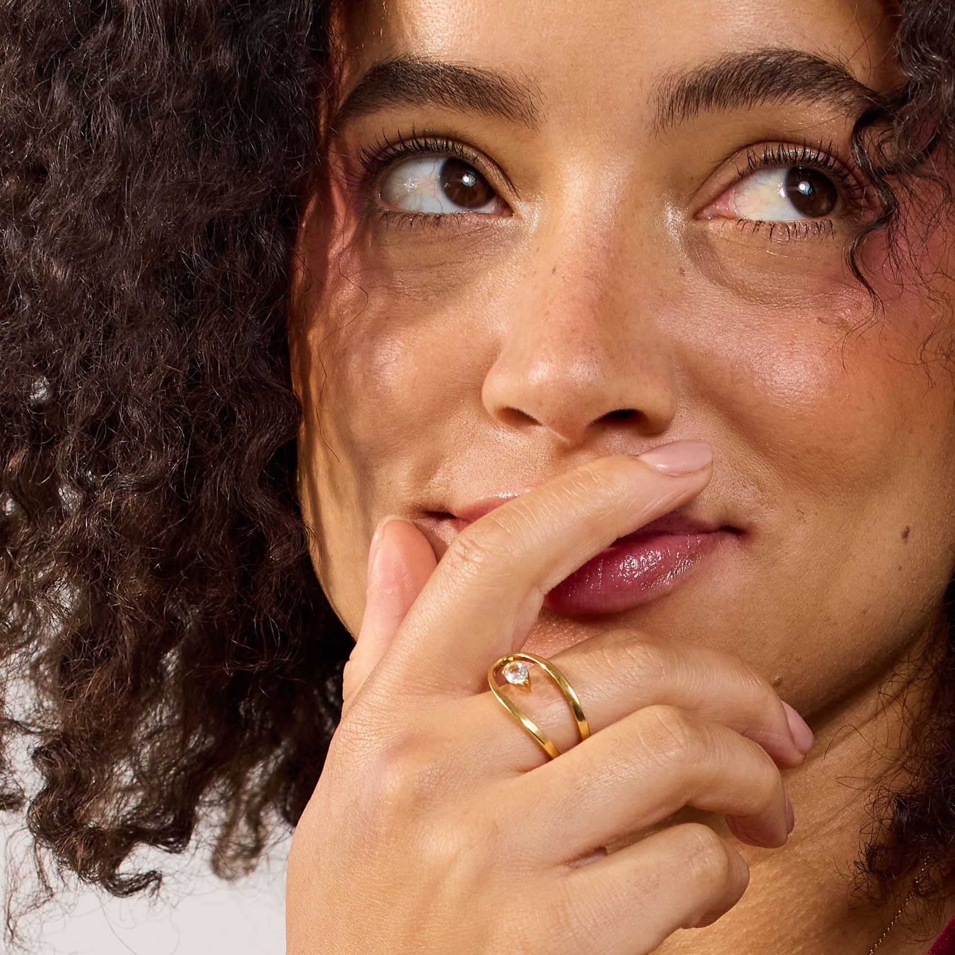 Plot Twist Ring - LÚDERE