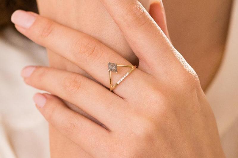 Hello Lovely Ring - LÚDERE Jewelry