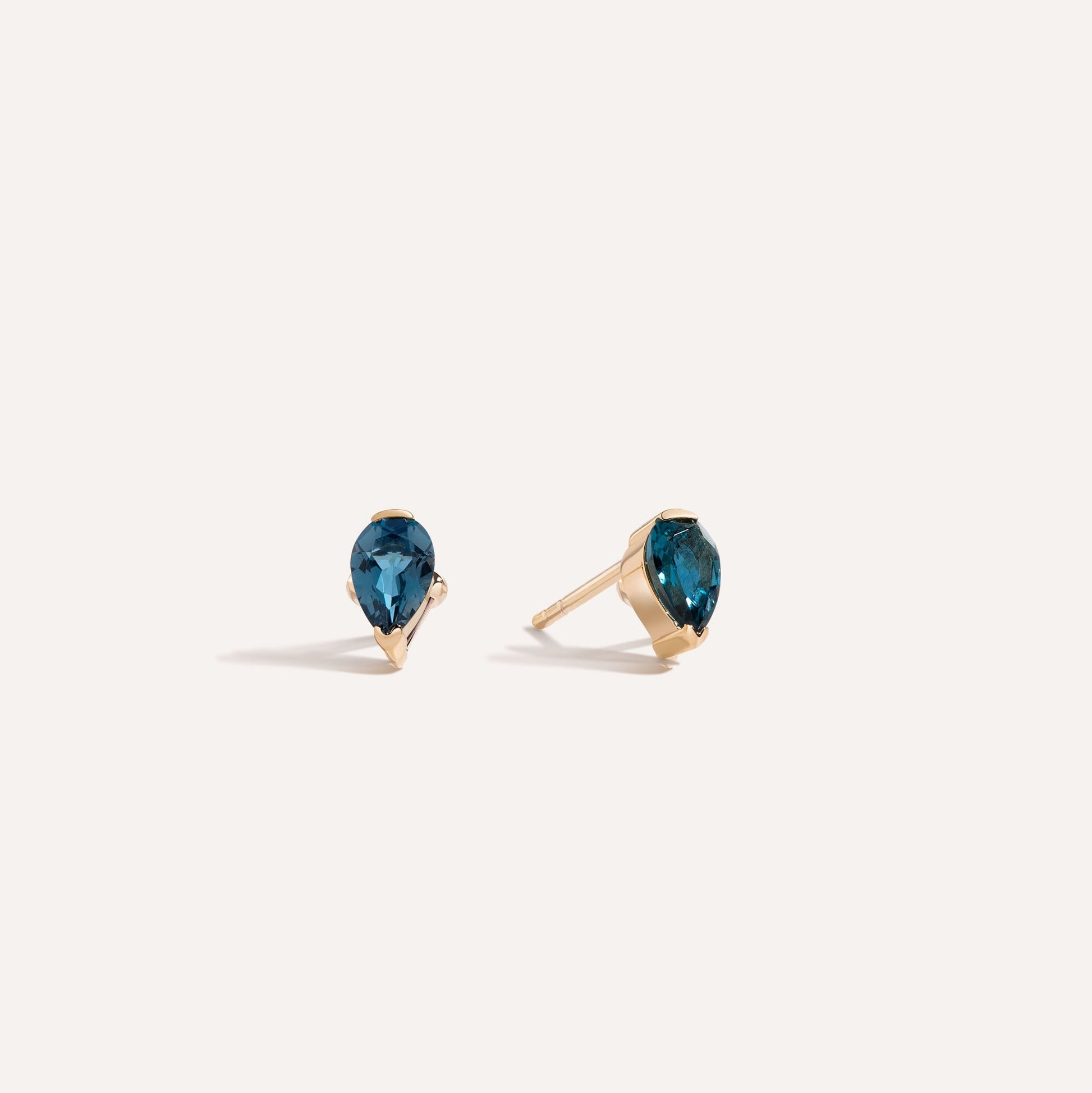 Dilly Dallying Pear Stud Earrings - LÚDERE