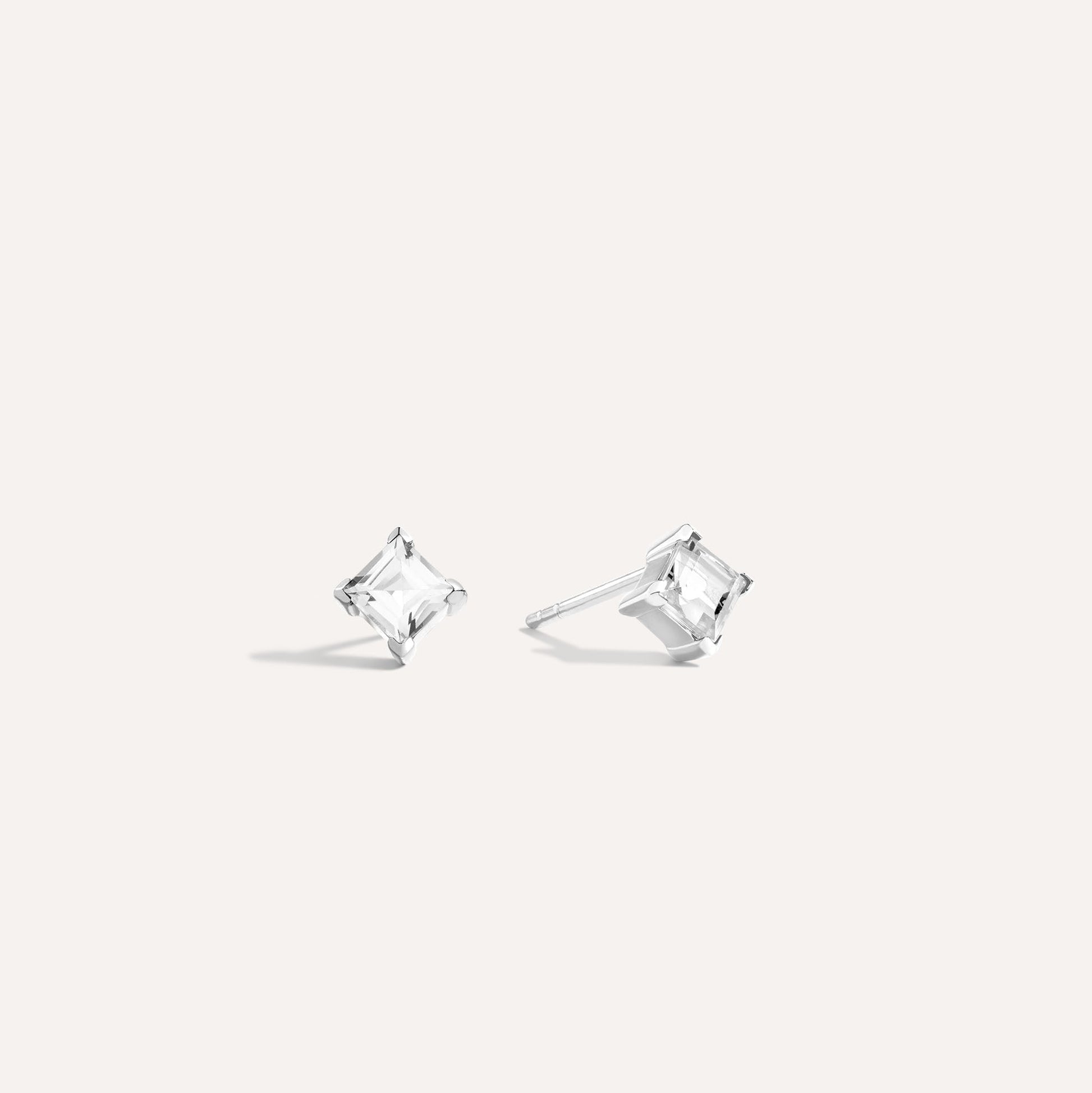 Make Believe Square Stud Earrings - LÚDERE