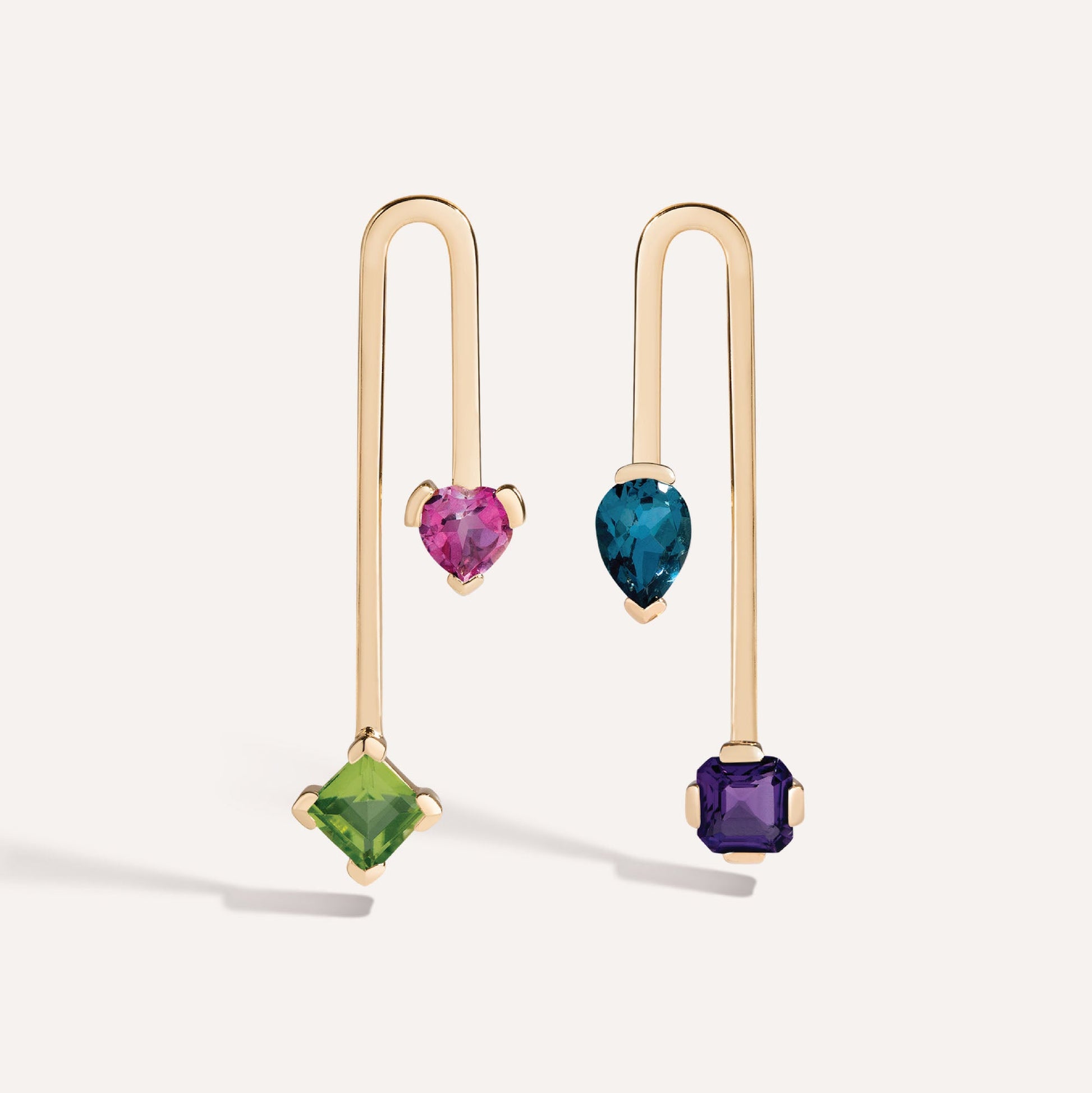 On My Way To Wonderland Earrings - LÚDERE
