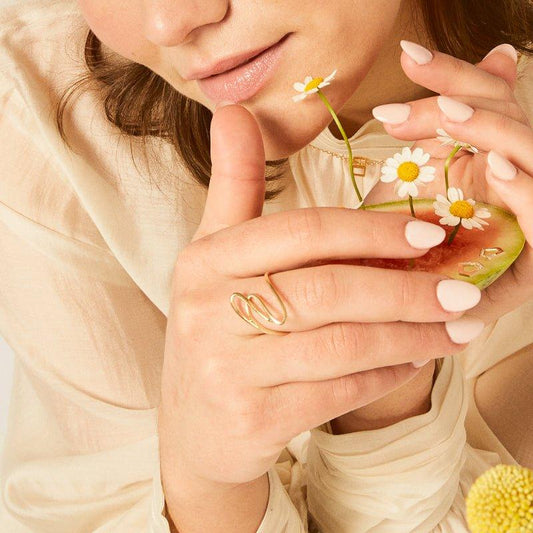 Something In The Way She Moves Ring - LÚDERE Jewelry